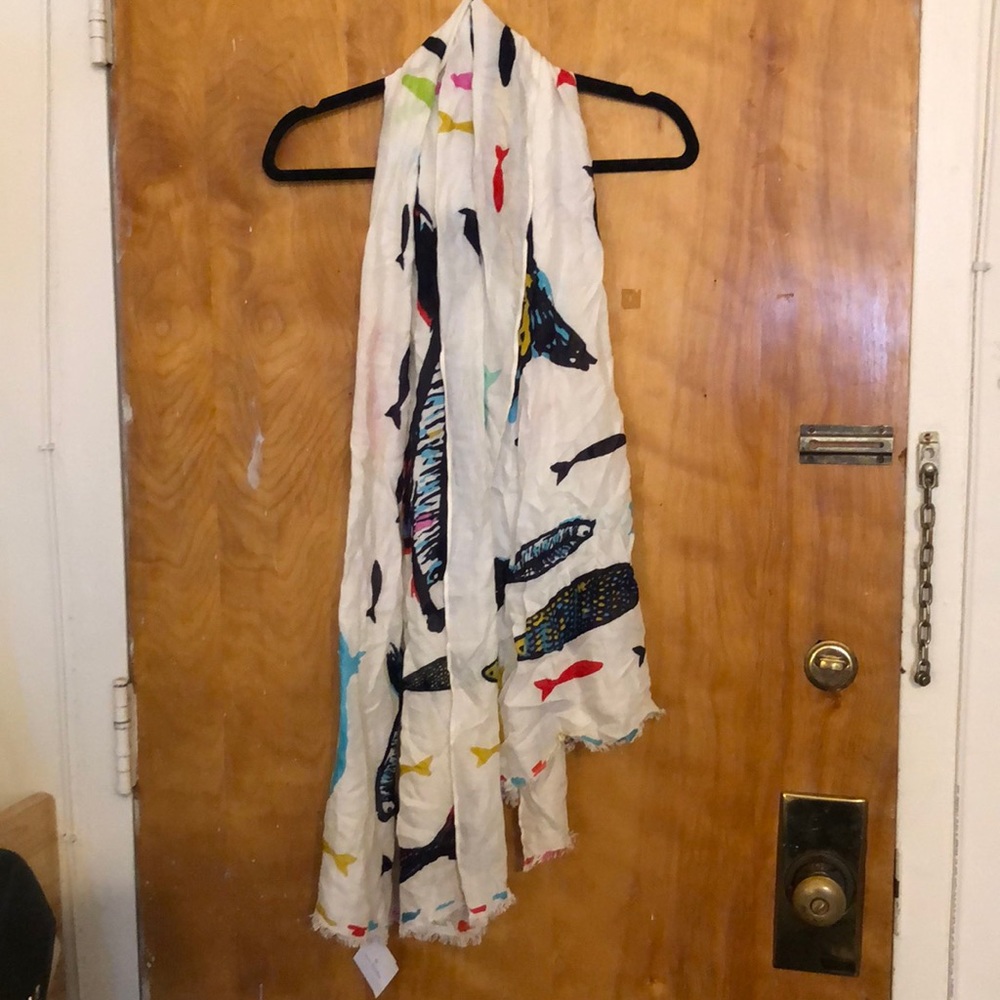 NWT Vera Bradley Go Fish Fringe Scarf